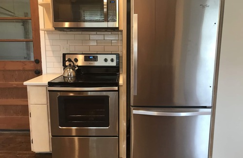 Inglewood House | East Village Escape - hip neighborhood