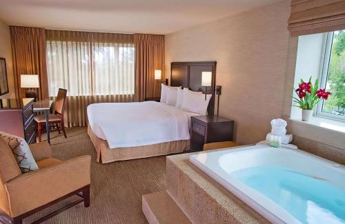 Lake Hills Hotel | Eastgate Hotel - BW Signature Collection