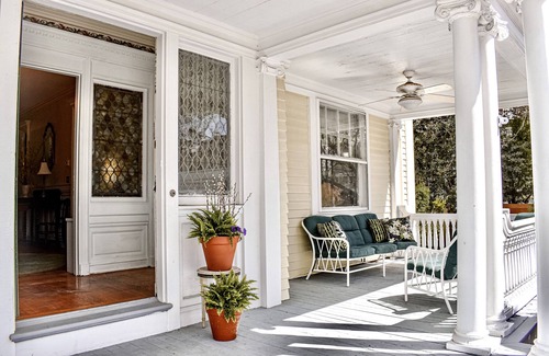 Pawtucket House | Easy access elegance, minutes from 95, colleges, Gillette and Providence.