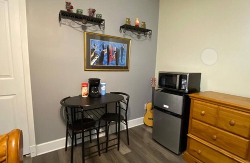 Port Saint Lucie House | Easy access from I95 and Turnpike, beautiful lake view and 25 min from the beach