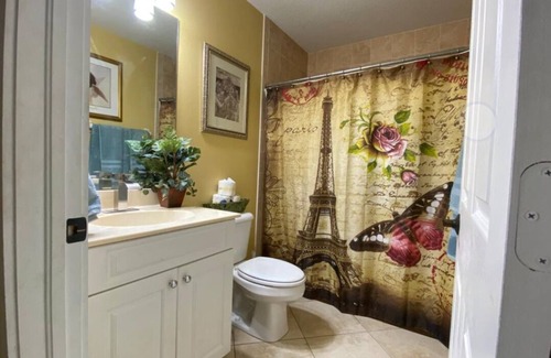 Port Saint Lucie House | Easy access from I95 and Turnpike, beautiful lake view and 25 min from the beach