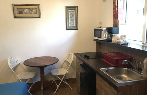 Belize City Hotel | Easy Inn