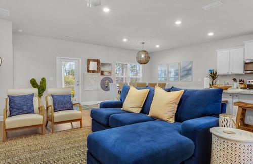 Port St. Joe House | Easy walk 2 beach, Heated pool, golfcart, 4bikes, SUPs