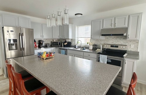 Fairbanks House | Easystay Great Location+Garage