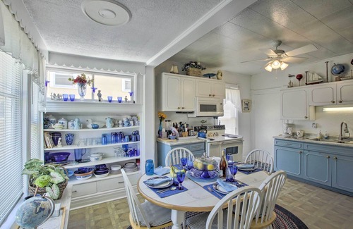 Manitowoc Apartment | Eclectic Manitowoc Vacation Rental Near Marina!