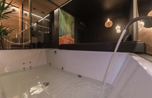 Bielsko-Biala Apartment | Eclipse Gold Room