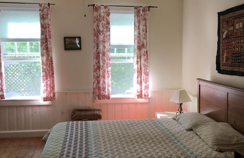 Cabot Other | Eco-friendly charming Farmhouse w/Screen Porch, Swimming Pond, Gardens & Trails