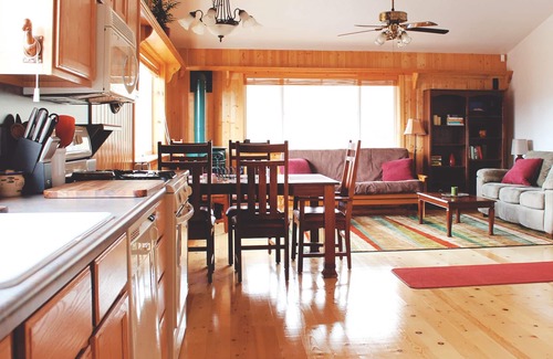 Mount Shasta House | Eco-friendly, Mountain View, Park-like 5 acres, 1 Mi. to town