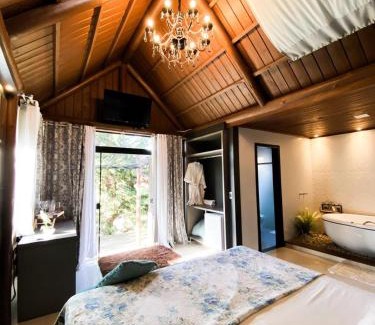 Miringuava House | Eco Hotel Bouganville