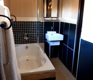 Zwartkop Hotel | Eco Park Lodge