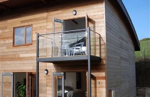 Porthtowan House | Eco Style Beach House, 3 Beds, Porthtowan, Cornwall, UK (6 mins walk to beach)