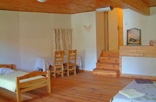 Venterol House | Ecological guesthouse Tallard- Gap-Serre Ponçon: Coeur de Marie