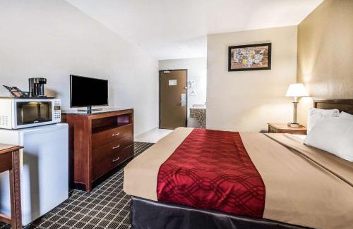 La Crosse Cabin | Econo Lodge La Crosse North