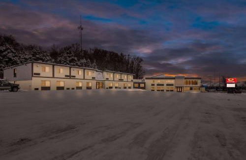 Manistee Cabin | Econo Lodge Manistee