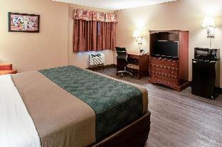 Menominee Cabin | Econo Lodge On the Bay