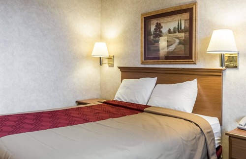 Renner Hotel | Econo Lodge Sioux Falls North