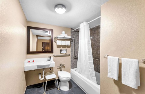 Texarkana Hotel | Econo Lodge Texarkana I-30