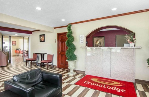 Weldon Hotel | Econo Lodge Weldon - Roanoke Rapids