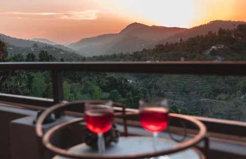Kaul House | Ecstacy bathtub rooms and cafe - Homestay in mukteshwar