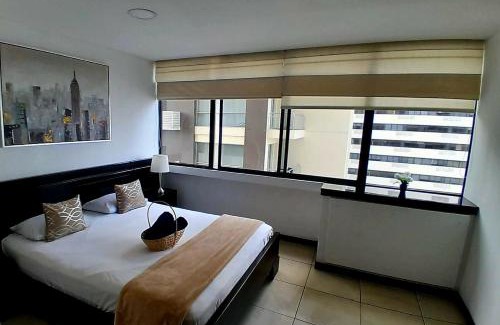 Puerto Santa Ana Apartment | Ecusuites Room Emporium con Jacuzzi privado