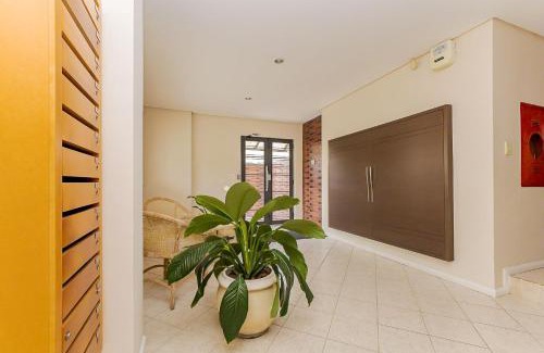 Sao Francisco Apartment | Ed. Viana do Castelo | Largo da Ordem e Shopping Mueller | Gonzaga Stays