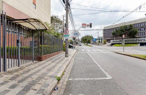 Sao Francisco Apartment | Ed. Viana do Castelo | Largo da Ordem e Shopping Mueller | Gonzaga Stays