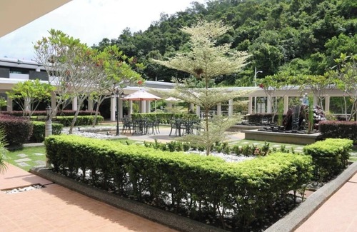 Sintuk Hotel | EDC Hotels & Resorts