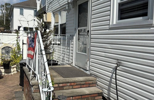 Annadale House | Eddies place 2 Staten Island