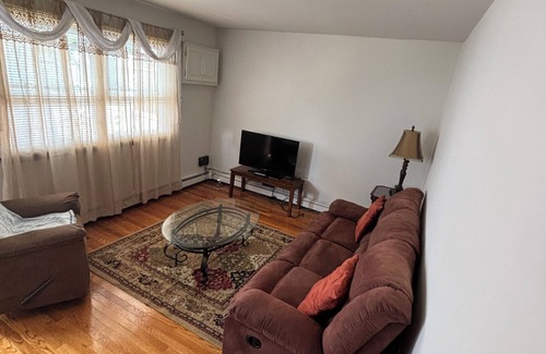 Annadale House | Eddies place 2 Staten Island