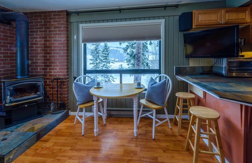 Brian Head Condo | Edelweiss #201 on Chair 8 - Awesome location sleeps 4