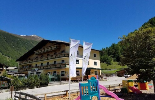 Niederthai House | Edelweiss | Riding stable Alpine Appart