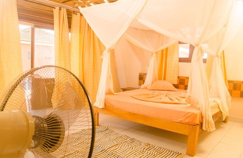 Miandrivazo Hotel | Eden de la Tsiribihina