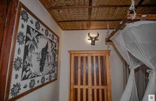 Miandrivazo Hotel | EDEN DE LA TSIRIBIHINA