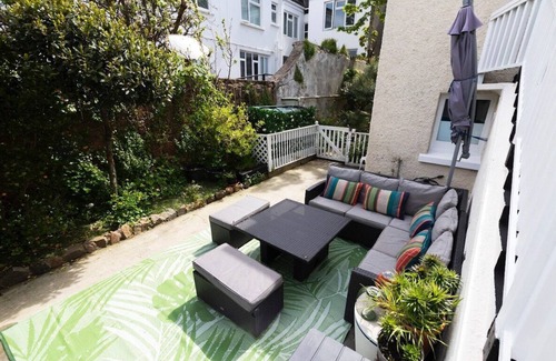St. Helier Apartment | Eden - Garden view Suite