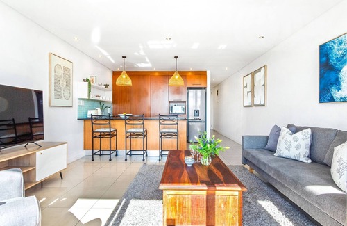 Big Bay Apartment | Eden On The Bay 174B