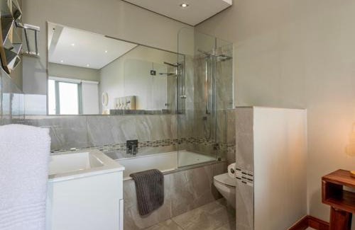 Shaka's Rock Apartment | Eden palms 22 sleeper