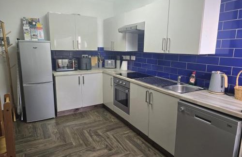 Slyne House | Eden Rose Cottage hot-tub jacuzzi morecambe-bay