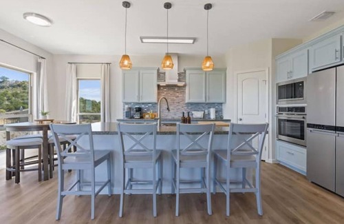 Canyon Lake House | Eden Vista - Lake views with private heated pool!