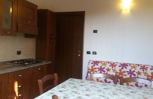 Latignano Apartment | EDERA apartment NO KIDS location, up to 6 adults