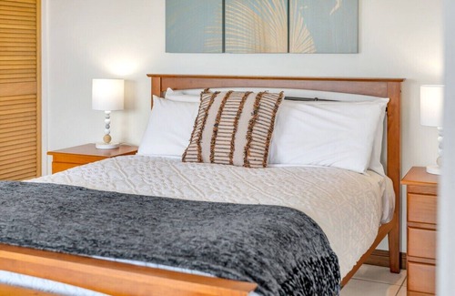 Edge Hill House | Edge Hill - spectacular views of the city and sea