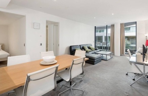 Geelong Apartment | Edgewater 208