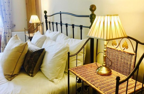 Merchiston Apartment | Edinburgh Canal Apartment