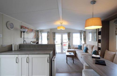 Prestonpans House | Edinburgh - Seton Sands-Cameo Caravan-Pet Friendly
