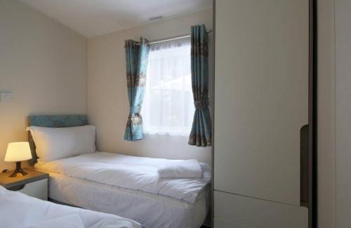 Prestonpans House | Edinburgh - Seton Sands-Cameo Caravan-Pet Friendly