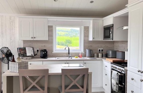 Fence Resort | Edmonton Lodge