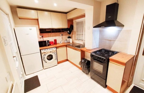 Dudley House | EEE Homes Dudley, A Retro Expression.