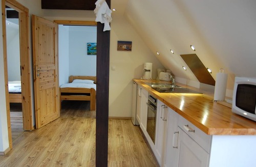 Tarnewitz Boat Rental | Eel house holiday accommodation 900m to the beach