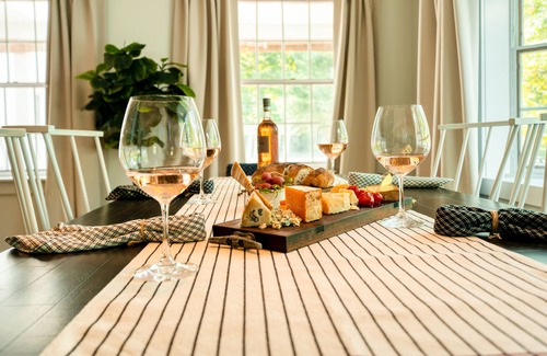 Egremont Apartment | Egremont Village Inn by AvantStay