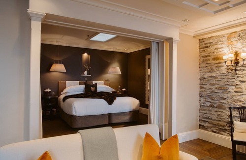 Queenstown City Centre Cabin | Eichardt's Private Hotel