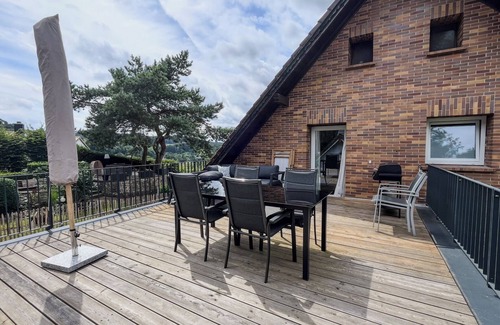 Pelm Apartment | Eifelglück vacation apartment with a view of the Kasselburg castle